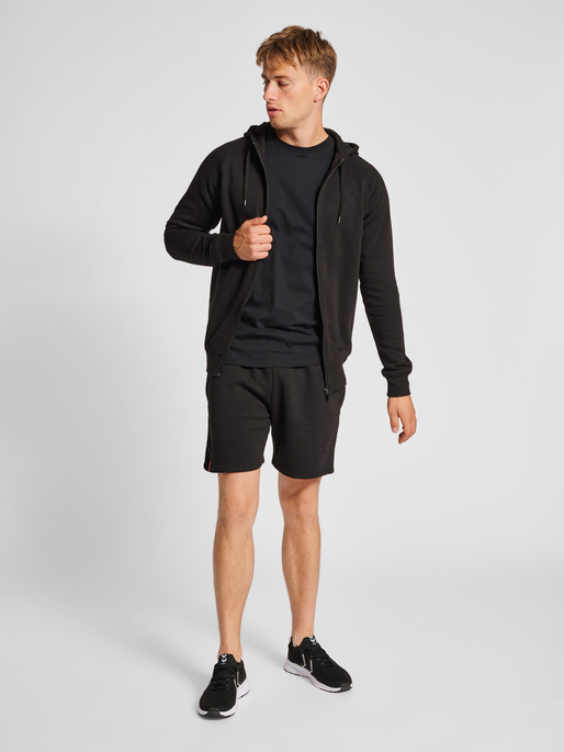 hmlRED CLASSIC ZIP HOODIE, BLACK, model