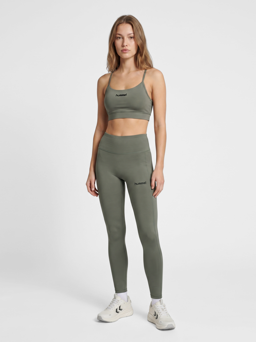 hmlPRIMA MEDIUM SUPPORT BRA, CASTOR GRAY, model