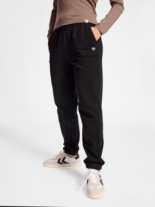 hmlIC BEA REGULAR PANTS, 2001, model