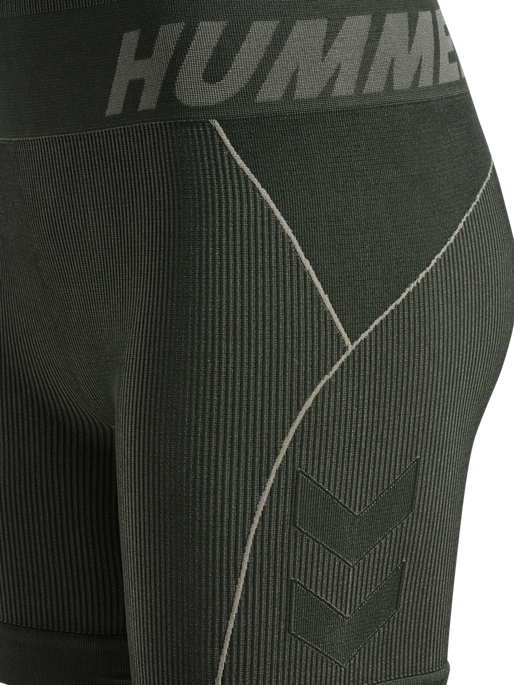 hmlTE CHRISTEL SEAMLESS SHORTS, CLIMBING IVY/SEAGRASS MELANGE hmlTE CHRISTEL SEAMLESS SHORTS, CLIMBING IVY/SEAGRASS MELANGE, packshot