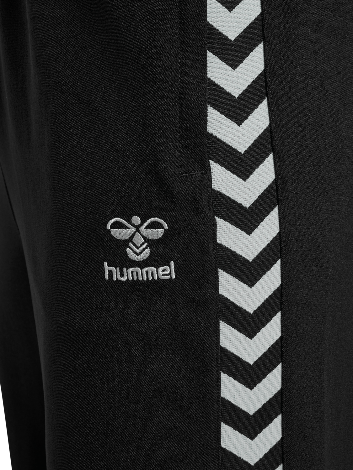 hmlROOT TRACK PANTS, BLACK, packshot