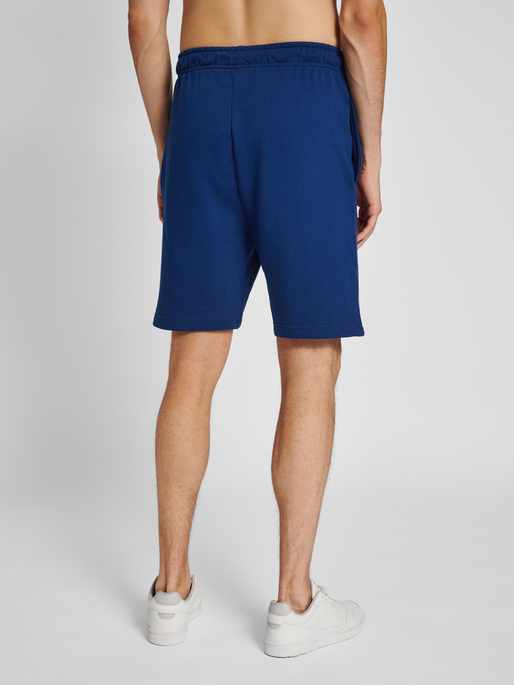 hmlLGC GABE SWEATSHORTS, ESTATE BLUE, model