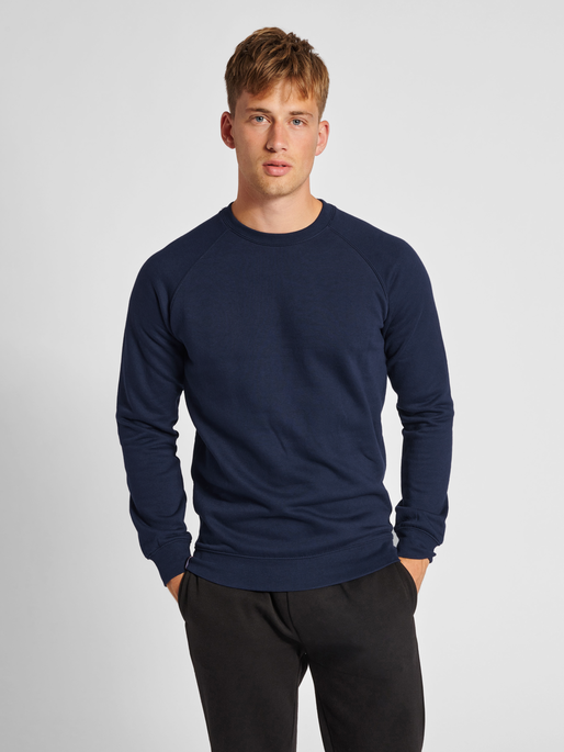 hmlRED CLASSIC SWEATSHIRT, MARINE, model