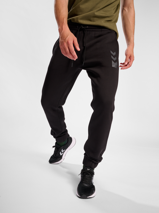 hmlACTIVE SWEATPANTS, BLACK, model