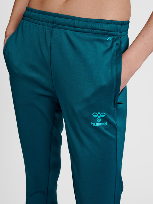 hmlCORE XK POLY PANTS WOMAN, BLUE CORAL, model