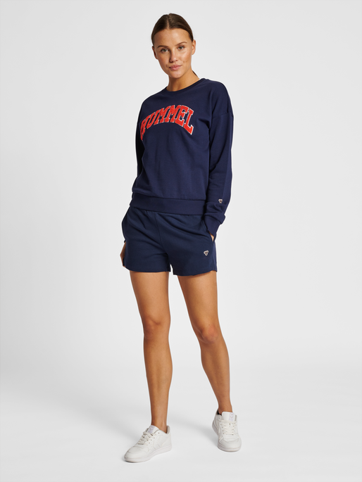 hmlIC BILLIE SHORTS, PEACOAT, model