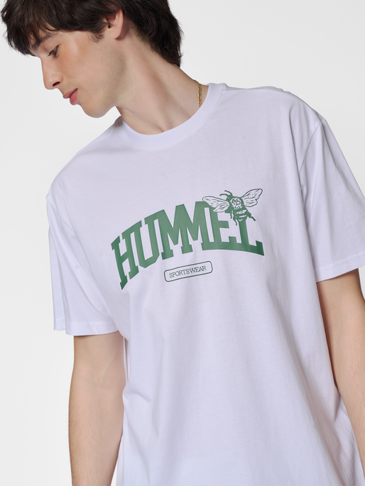 hmlLOOSE TEE S/S UNIVERSITY BEE, WHITE, model