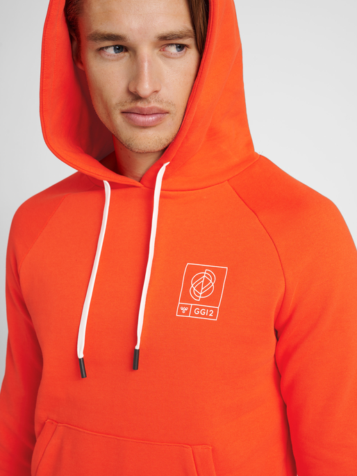 hmlGG12 SWEAT HOODIE WOMAN, CHERRY TOMATO, model