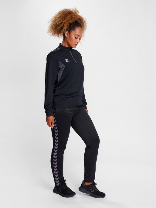 hmlAUTHENTIC HALF ZIP SWEAT WOMAN, BLACK, model