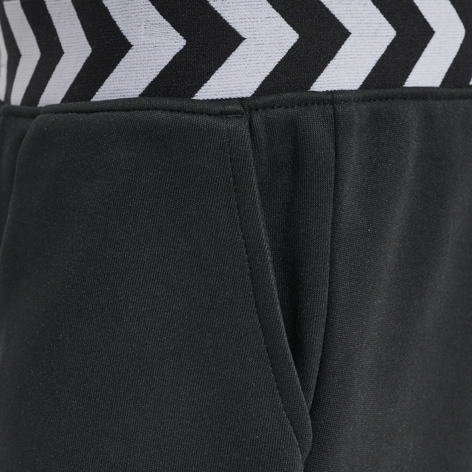 hmlTONS SHORTS, 2001, packshot