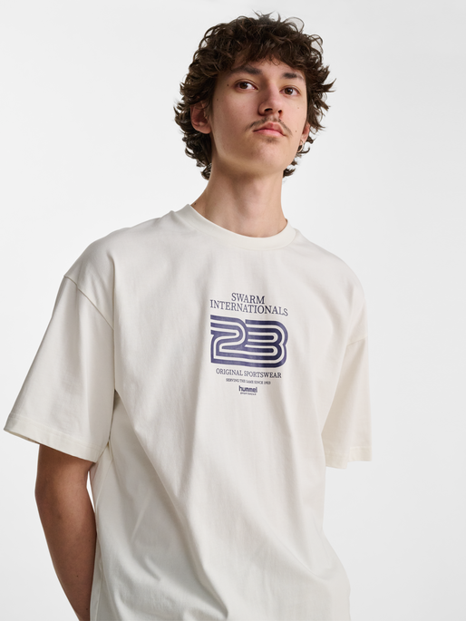hmlLOOSE T-SHIRT S/S 23, BLANC DE BLANC, model