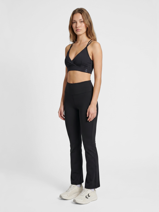 hmlYOGA STRAP BRA, BLACK, model
