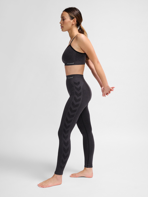 hmlCI SEAMLESS MID WAIST TIGHTS, BLACK MELANGE, model