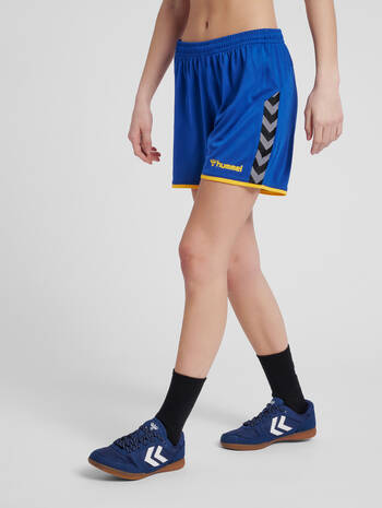 hmlAUTHENTIC POLY SHORTS WOMAN, TRUE BLUE, model