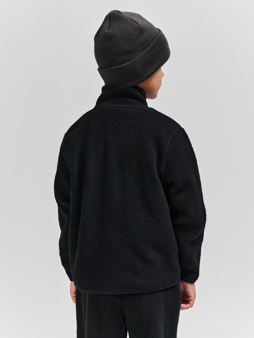 hmlATLAS FLEECE ZIP JACKET, BLACK, model