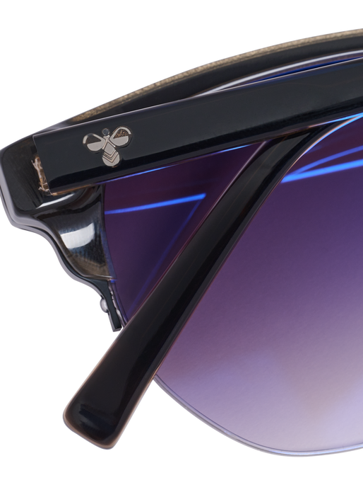 hmlCLUB, 2001, packshot