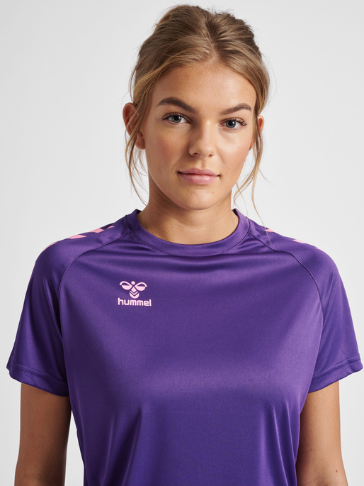 hmlCORE XK CORE POLY TEE  S/S WOMAN, ACAI, model