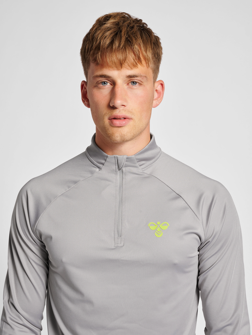 hmlGG12 TRAINING 1/2 ZIP SWEAT, ALLOY, model