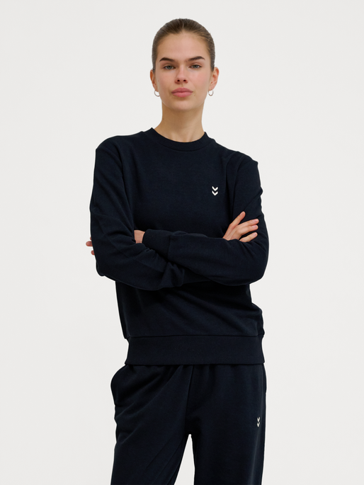 hmlPULSE W SWEAT CREWNECK, BLACK, model