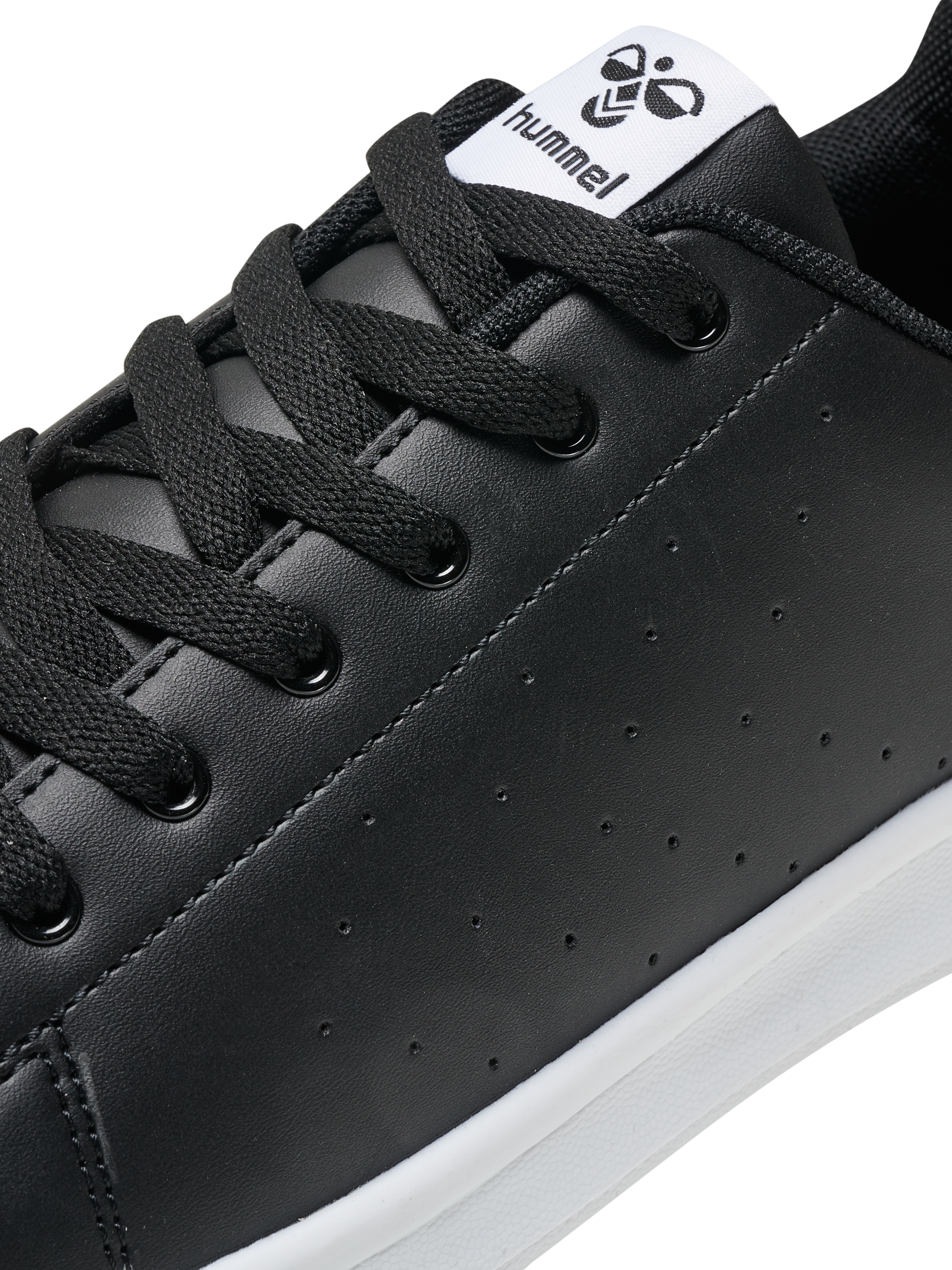 BUSAN, 2001, packshot