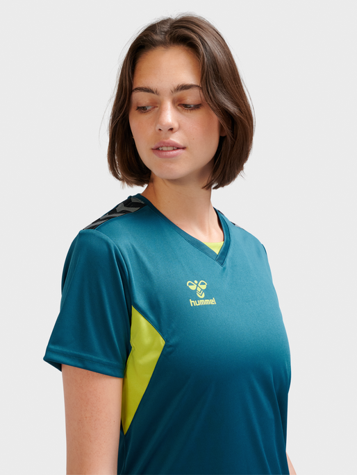 hmlAUTHENTIC PL JERSEY S/S WOMAN, BLUE CORAL/SULPHUR SPRING, model