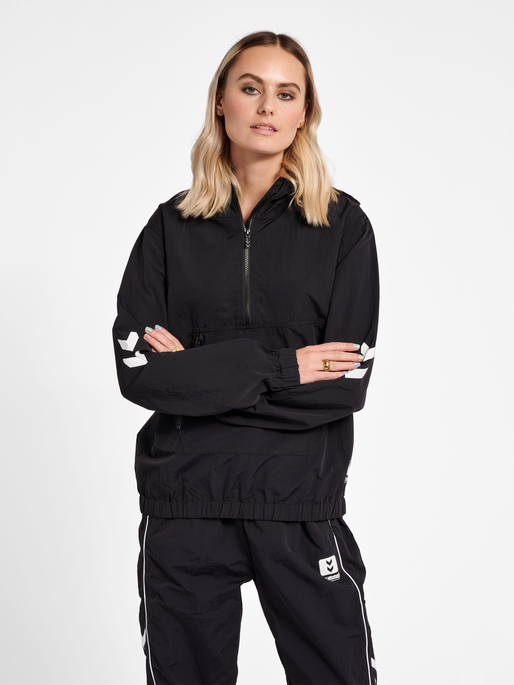 hmlLGC WALTER WOV HALFZIP, BLACK, model