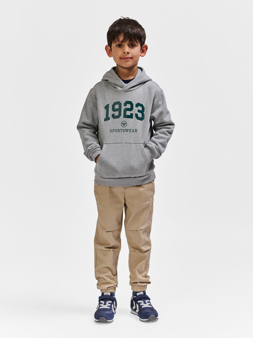 hmlNIPPS HOODIE, LIGHT GREY MELANGE, model