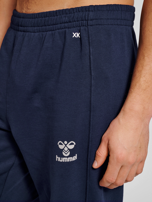 hmlCORE XK GK COTTON PANTS, MARINE, model