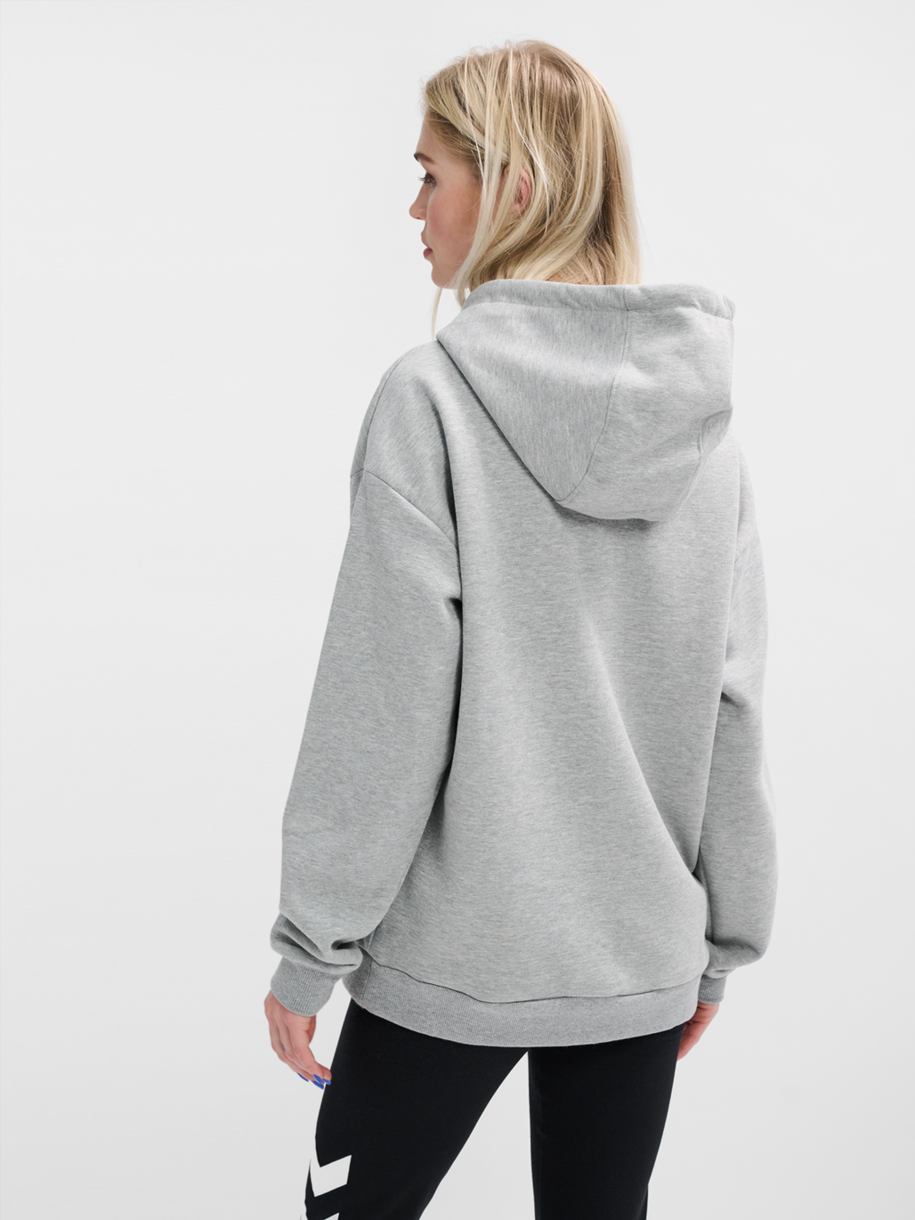 hmlLOOSE HOODIE BEE, GREY MELANGE, model