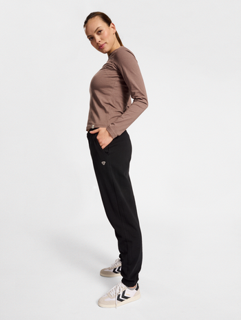 hmlIC BEA REGULAR PANTS, BLACK, model