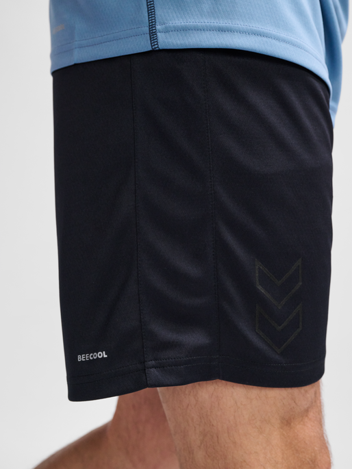 hmlACTIVE PL SHORTS, BLACK, model