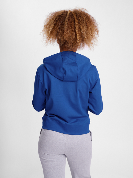 hmlGO 2.0 ZIP HOODIE WOMAN, TRUE BLUE, model