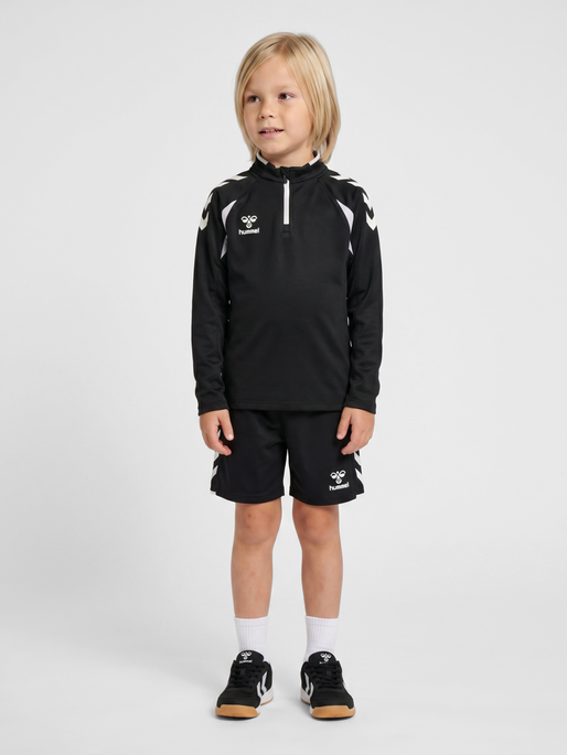 hmlCORE 2.0 WOVEN SHORTS KIDS, BLACK/WHITE, model