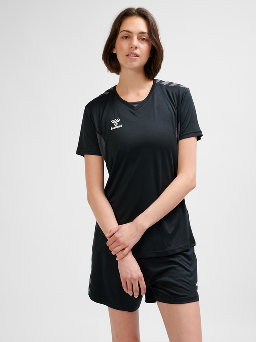 hmlAUTHENTIC PL JERSEY S/S WOMAN, BLACK, model