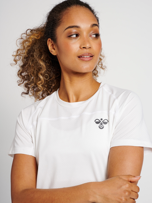 hmlGG12 TRAINING TEE S/S WOMAN, 9001, model