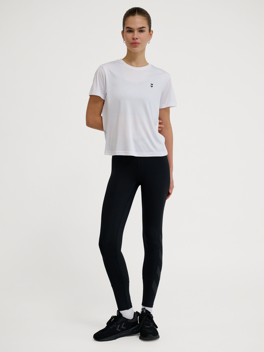 hmlPULSE TRAINING W T-SHIRT S/S, WHITE, model