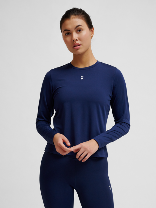 hmlFAST W T-SHIRT L/S, DRESS BLUES, model