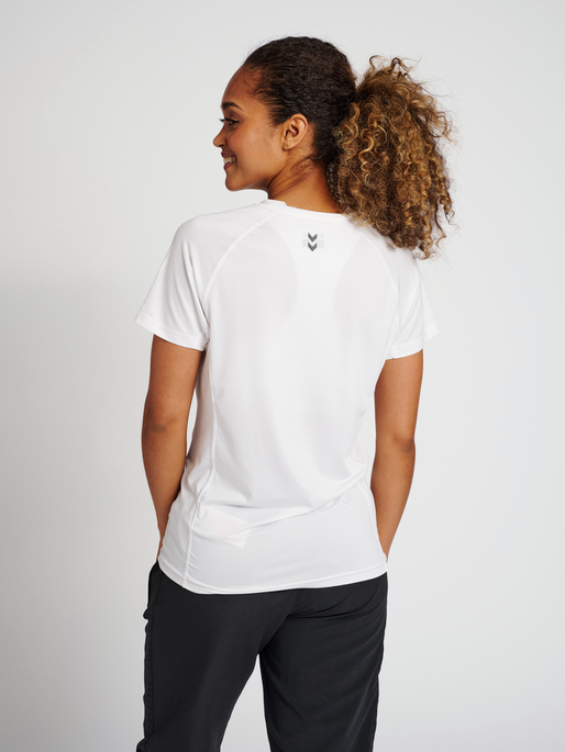 hmlGG12 TRAINING TEE S/S WOMAN, 9001, model