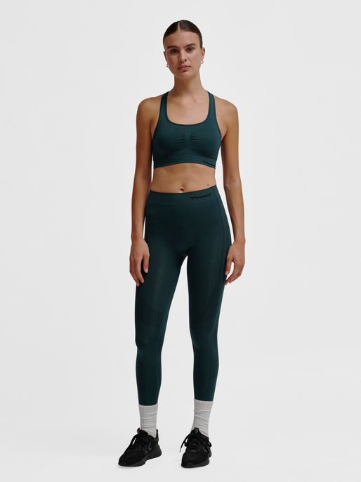 hmlCLEA SEAMLESS TOP, BLACK MELANGE, model