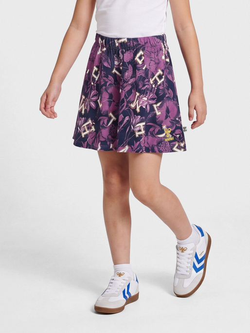 hmlGEOLOGY SKIRT, BORDEAUX, model