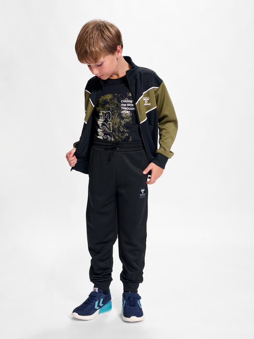 hmlWIN TRACKSUIT, BEECH, model