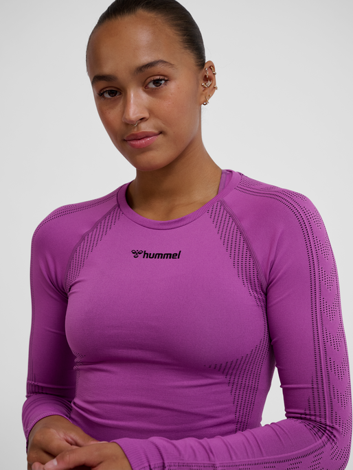 hmlMT SHAPING SEAMLESS T-SHIRT L/S, CATTLEYA ORCHID, model