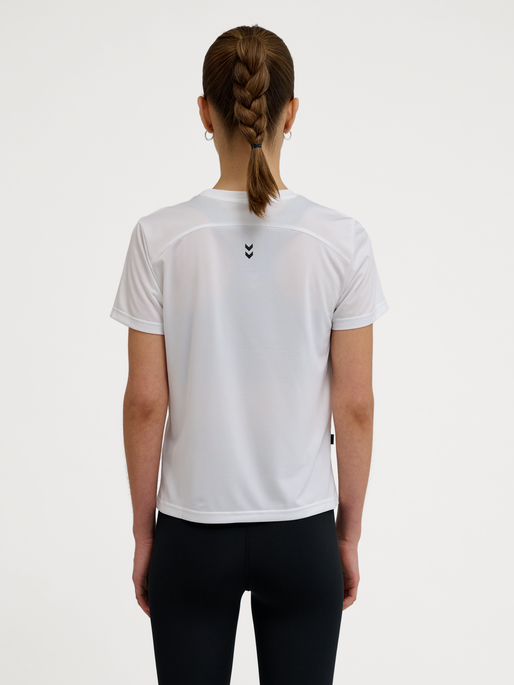 hmlPULSE WORKOUT W T-SHIRT S/S, WHITE, model