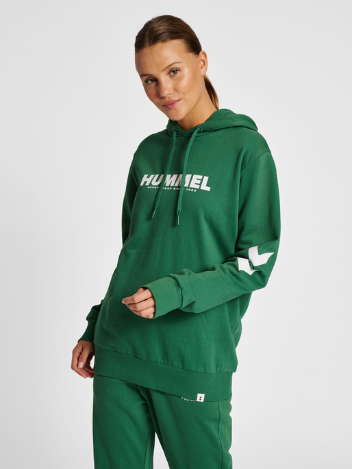 hmlLEGACY LOGO HOODIE, FOLIAGE GREEN, model