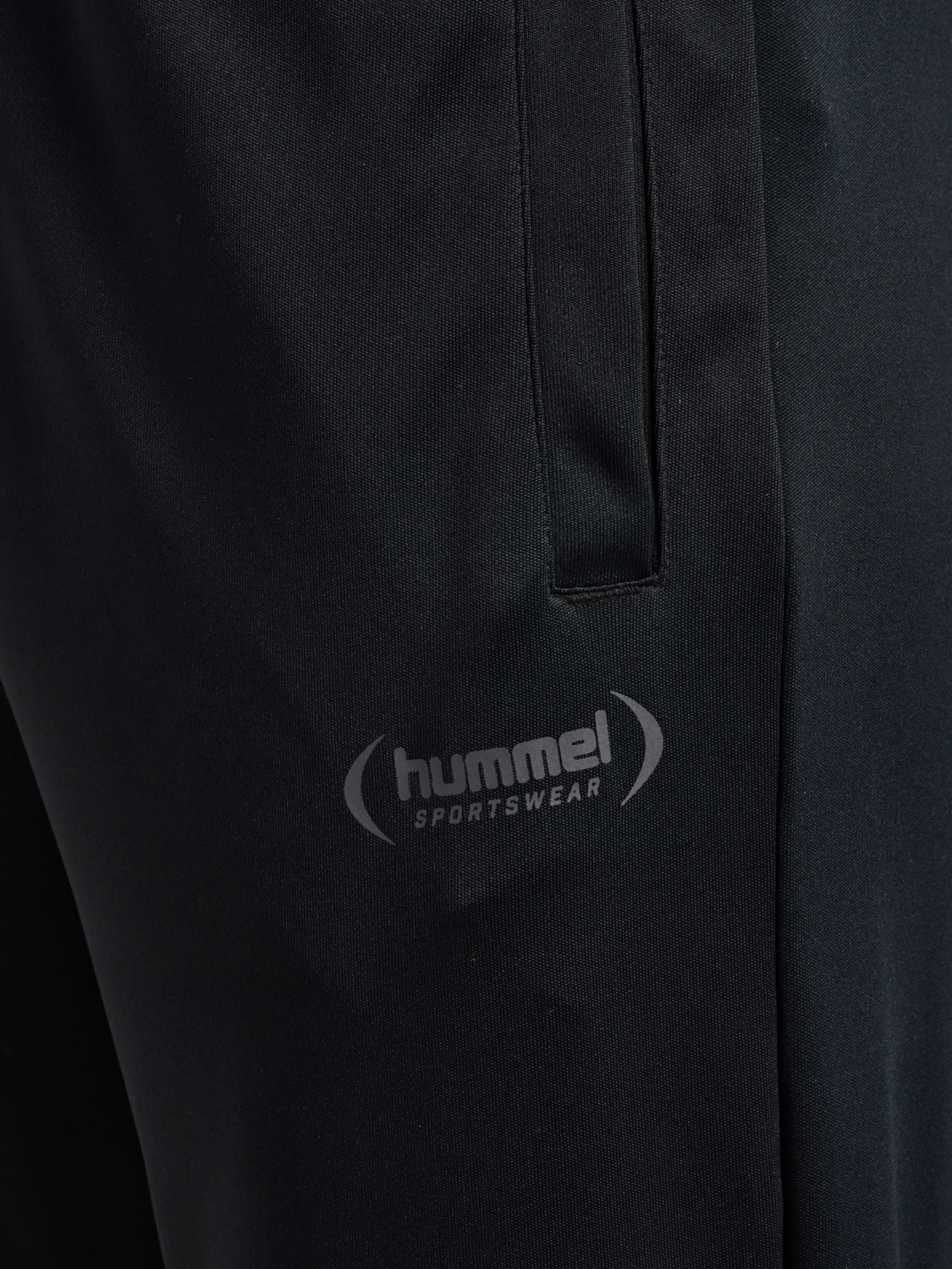 hmlFELIX  POLY TRACKSUIT SET, BLACK, packshot