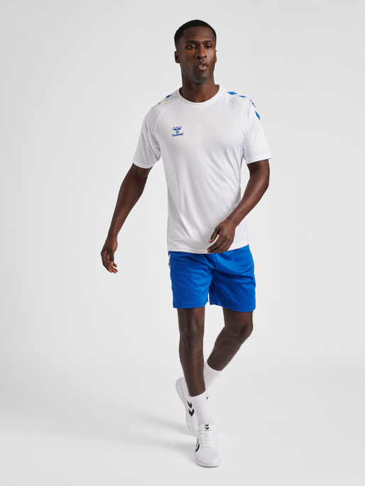 hmlCORE XK CORE POLY T-SHIRT S/S, WHITE/TRUE BLUE, model