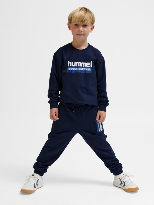 hmlTUKAS PANTS, BLACK IRIS, model