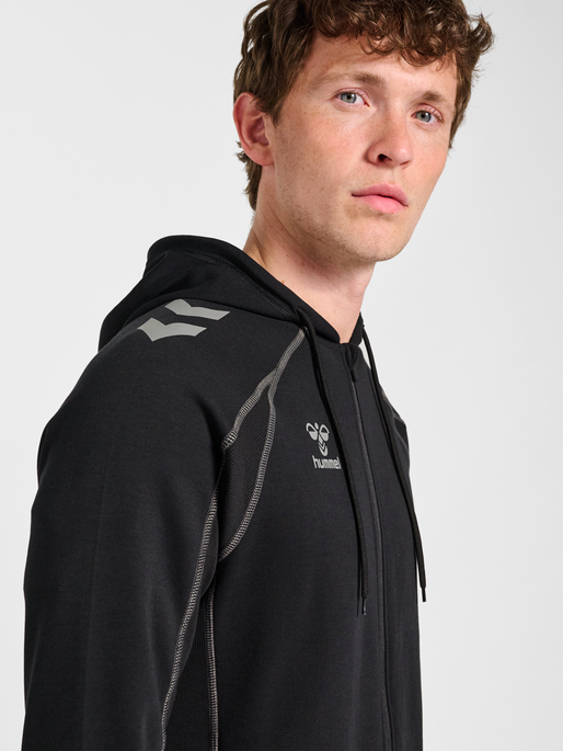 hmlMOVE 2.0 ZIP HOODIE, BLACK, model