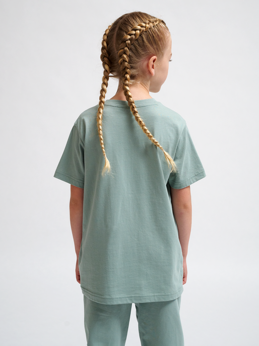 hmlTUKAS T-SHIRT S/S 2-PACK, BLACK IRIS/ICEBERG GREEN, model