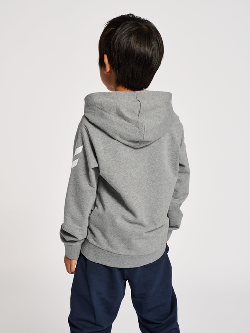 hmlBOX HOODIE, MEDIUM MELANGE, model